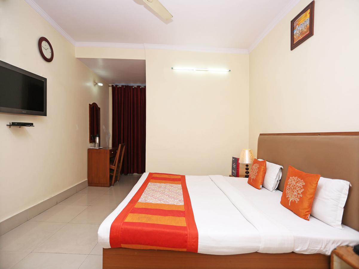 Oyo 10788 Hotel Harisons Continental Patna (Bihar) Esterno foto